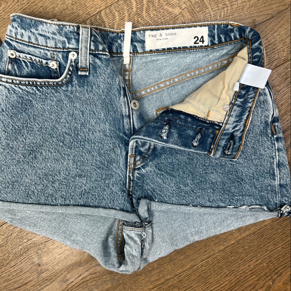 rag & bone Maya High-Rise Shorty Shorts in Calypso, size 24 - Picture 3 of 10